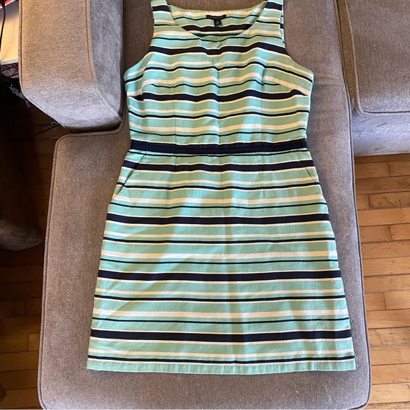 Tommy Hilfiger sleeveless dress. - Picture 2 of 9